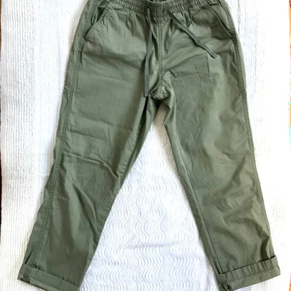 L.L.Bean Olive Green Chino Pant - Picture 2 of 9